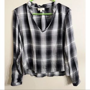 Cloth & Stone Large Gray Shimmer Plaid Blouse